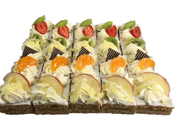 Oranjekoek 20 Gesneden Slagroom